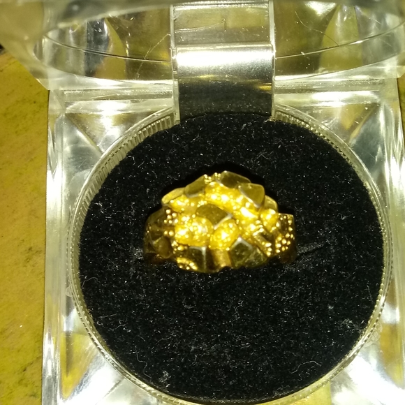 Beautiful Womens Rings - Picture 5 of 8